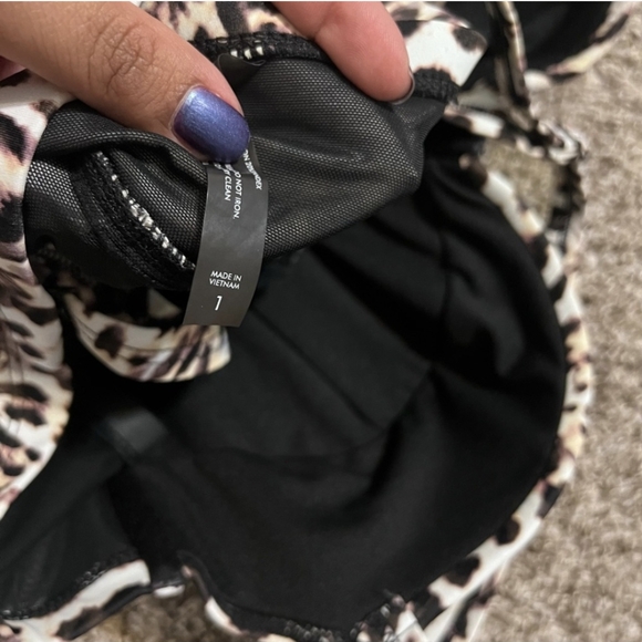 Torrid Slim FX Leopard Print One Piece Swimsuit Sz 1 14/16 SlimFX Cheetah - Picture 9 of 11